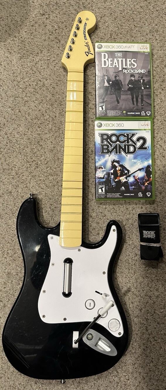 Rock Band Fender Stratocaster XBOX 360 Wireless Guitar Bundle Rockband Beatles